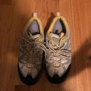 Merrell Shoes - Merrelle hiking shoes/tennis shoes Merrell Shoes - Merrelle hiking shoes/tennis shoes